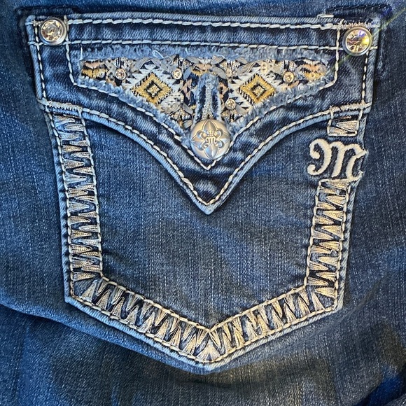 Miss Me Hailey Skinny Jeans - Picture 6 of 8